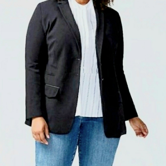Lane Bryant Jackets & Blazers - NWT Lane Bryant Cotton Blend Denim Blazer 20